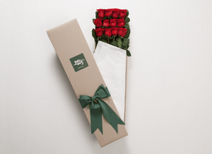 12 Red Roses Gift Box & Scented Candle