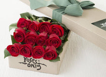 12 Red Roses Valentines Gift Box