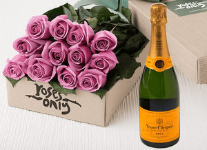 12 Mauve Roses Gift Box & Champagne