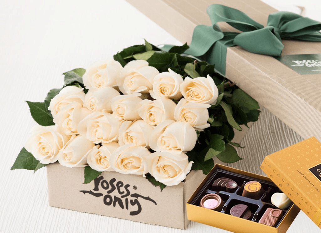 18 White Cream Roses Gift Box & Chocolates