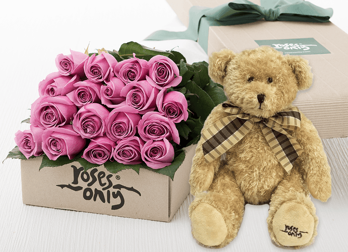 18 Mauve Roses Gift Box & Teddy Bear