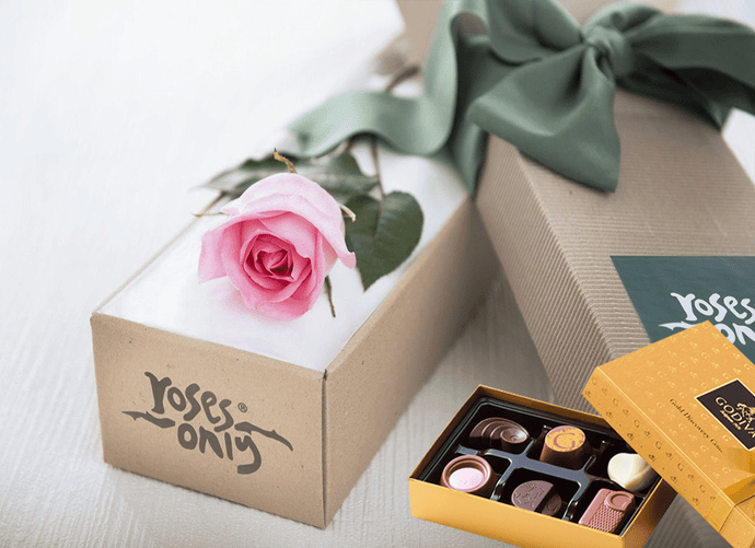 Single Pastel Pink Rose Gift Box & Chocolates