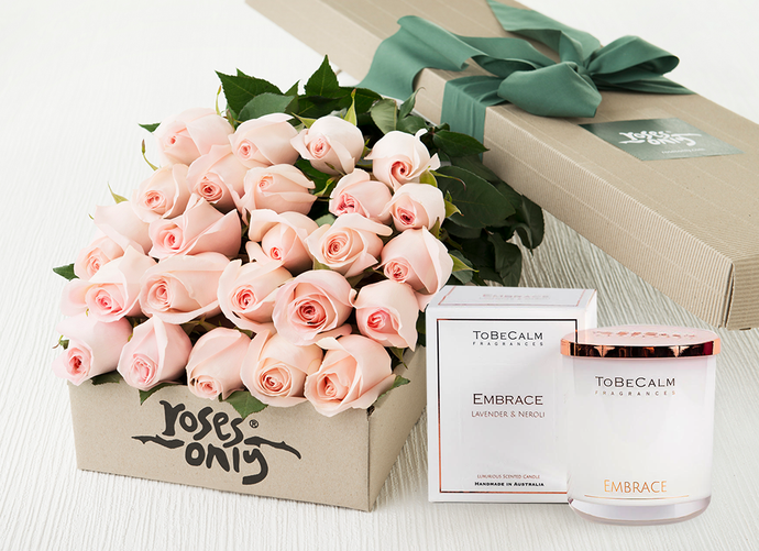 24 Pastel Pink Roses Gift Box & Scented Candle