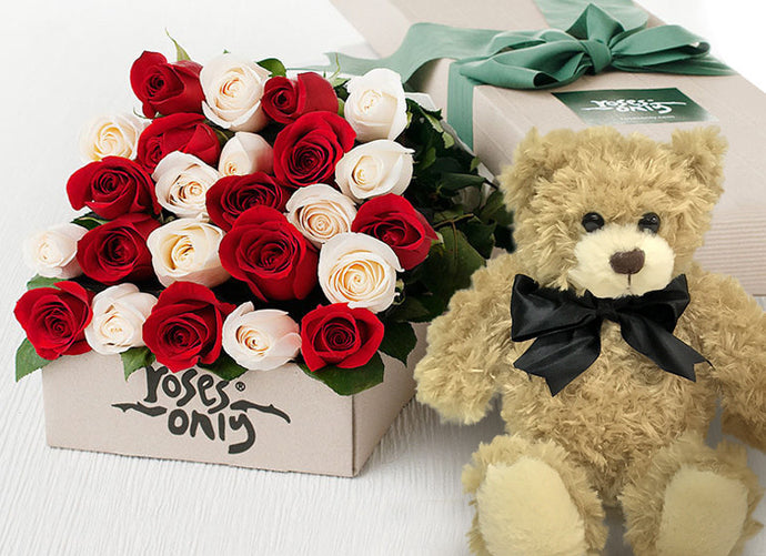 24 White & Red Roses Gift Box + Teddy Bear