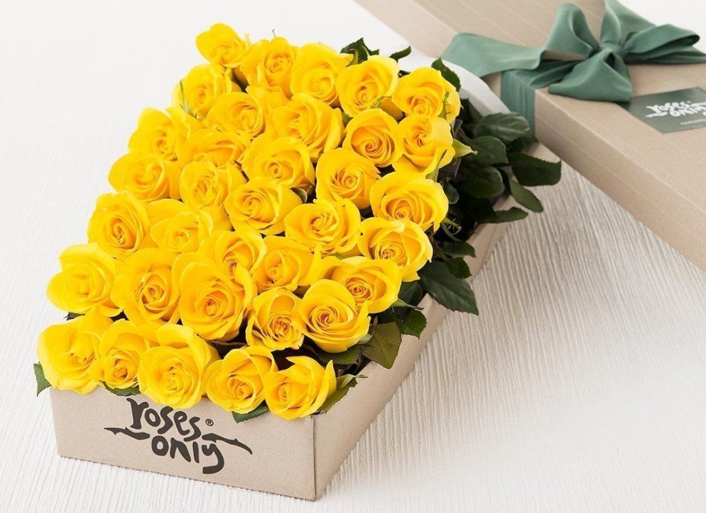 36 Yellow Roses Gift Box