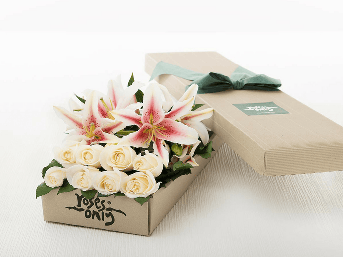 4 Pink Lilies & 8 White Cream Roses Gift Box